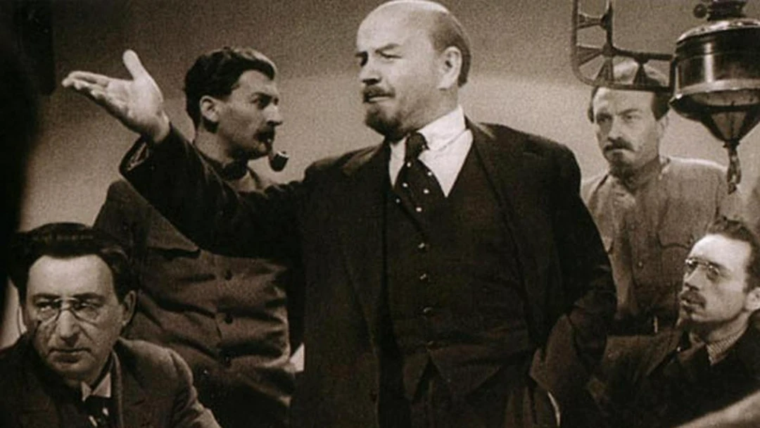 Фильм Ленин в октябре