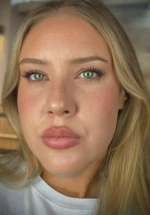 Бесси Холлэнд