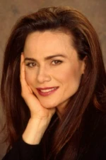 Лена Олин
