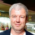 Александр Робак