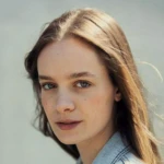 Анна Завтур